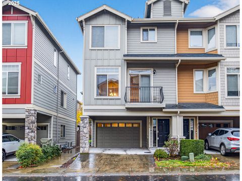 416 NE PATRICIA ANN PL Hillsboro OR 97006