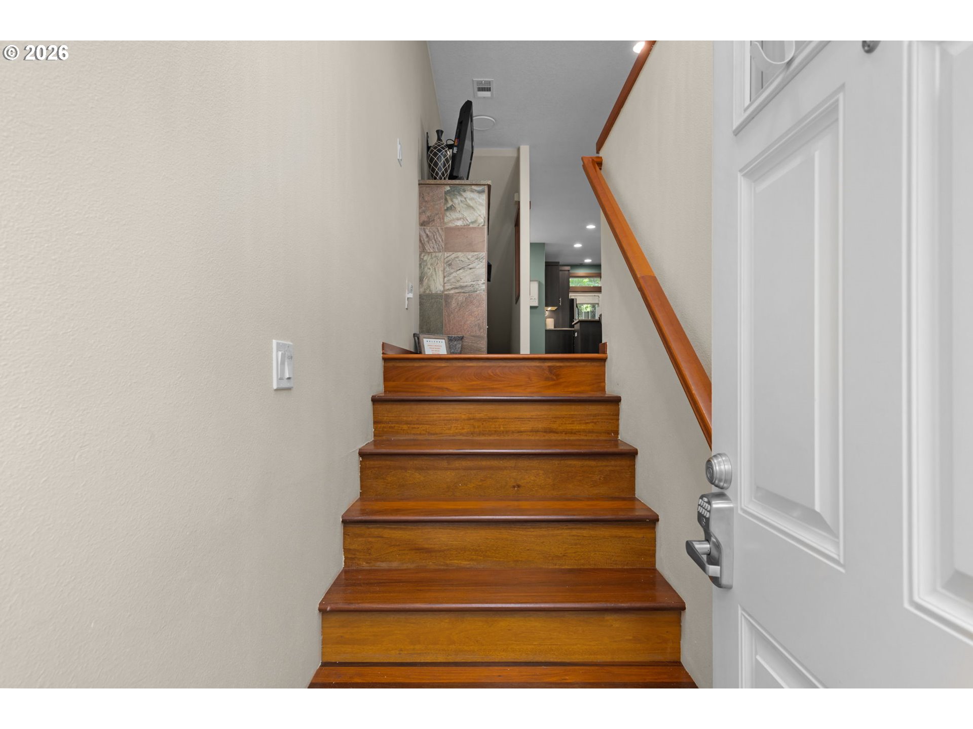 5005 SW VIEW POINT TER