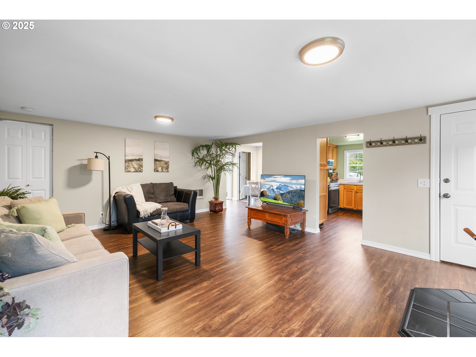 8381 S VALE GARDEN RD