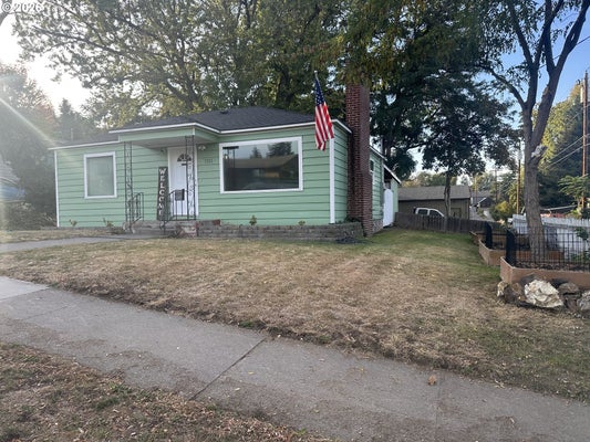 1311 LAUGHLIN ST, THE DALLES, OR 97058 - Image 6f86c1e02e268d44fbfd3b6ad817daa8/3501744652
