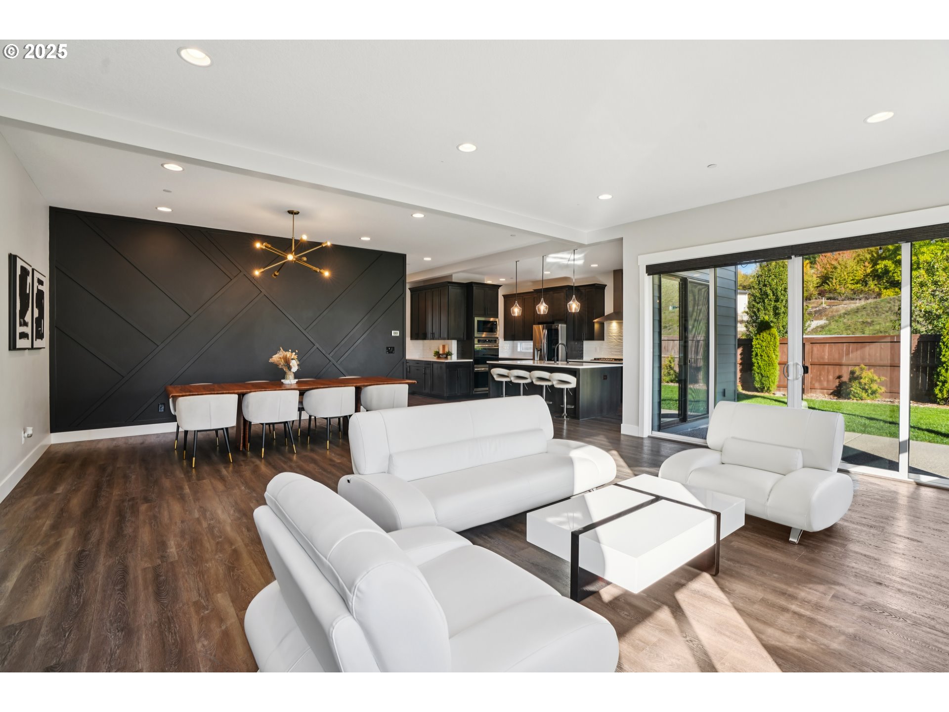 900 W Magnolia LOOP