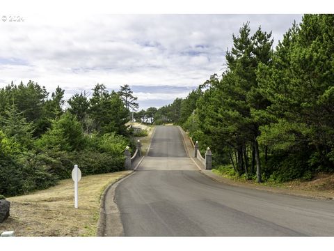 A home in Waldport