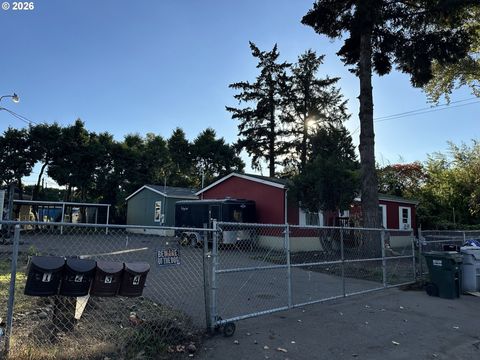 8720 SE CLATSOP ST Happy Valley OR 97086