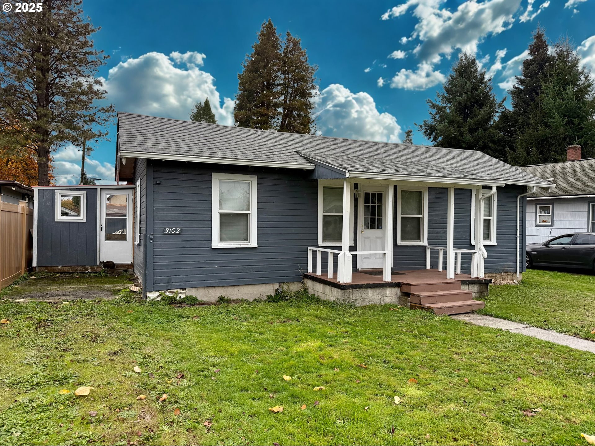 Photo 1 of 17 — 3102 GARFIELD ST, Longview, WA 98632