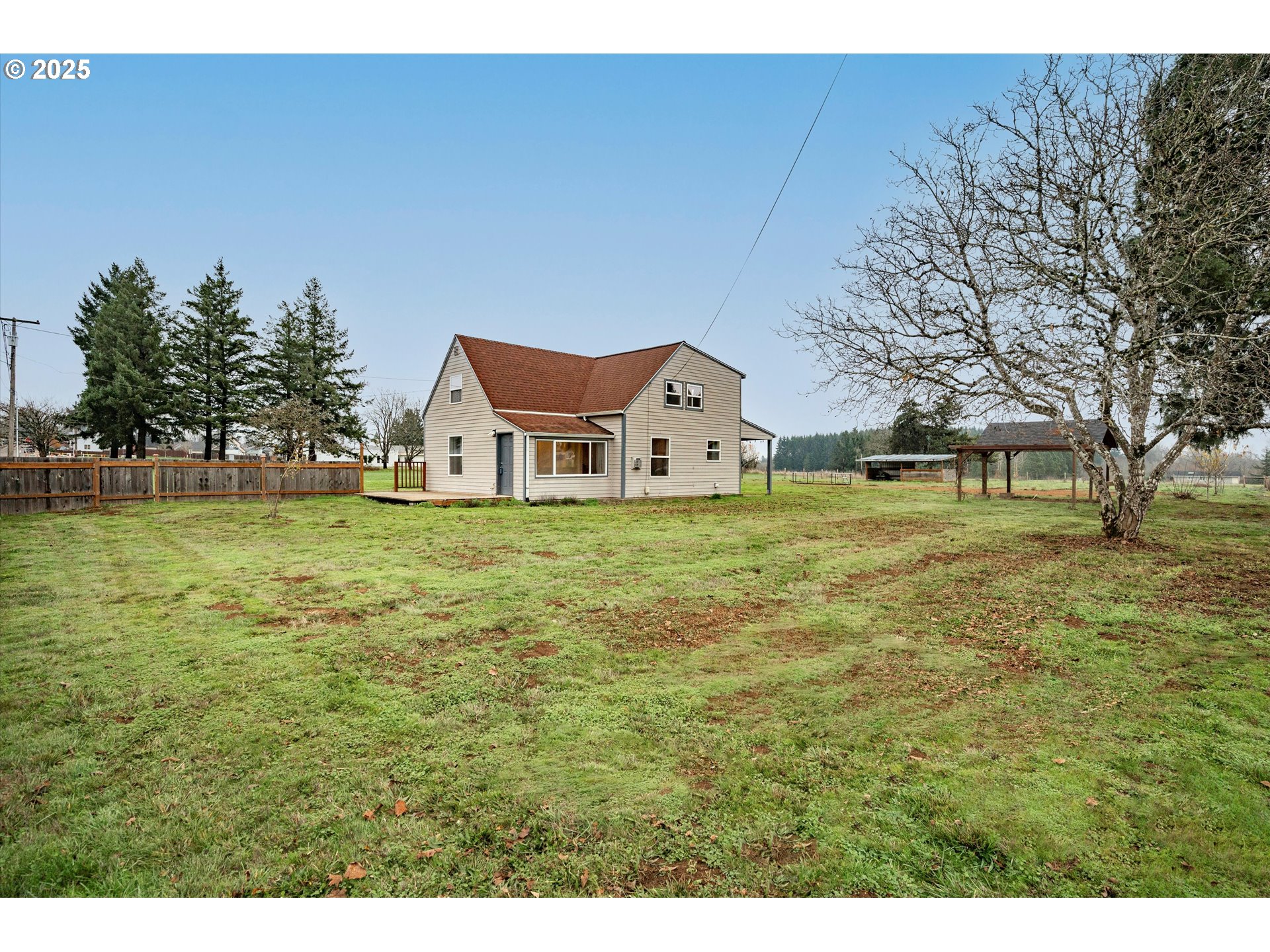 352 NE POLK STATION RD