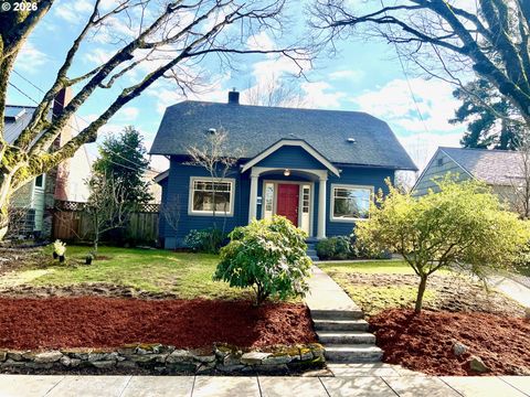 656 NE BUFFALO ST Portland OR 97211