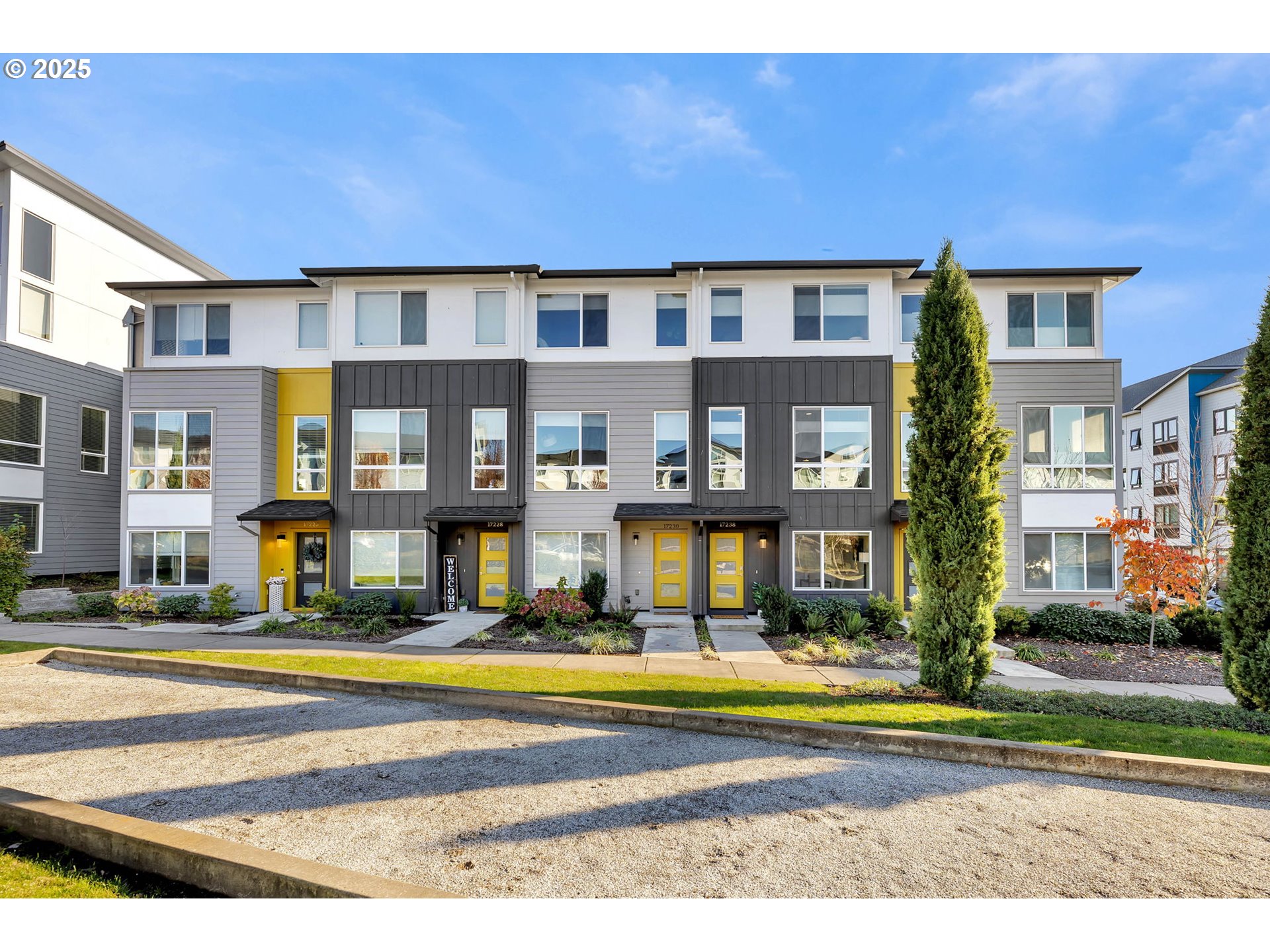 Photo 1 of 48 — 17238 SW GOLDCREST LN, Beaverton, OR 97007