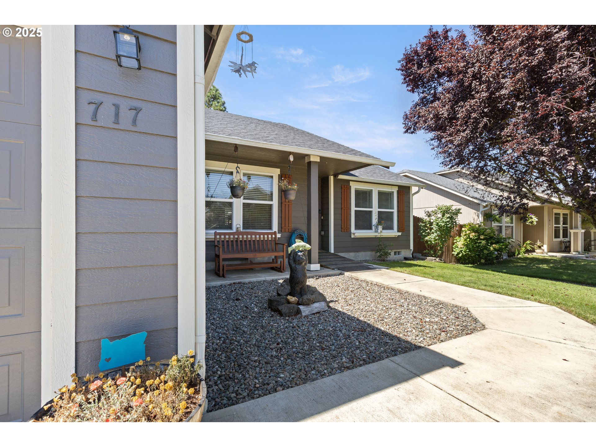 717 CALLAHAN DR