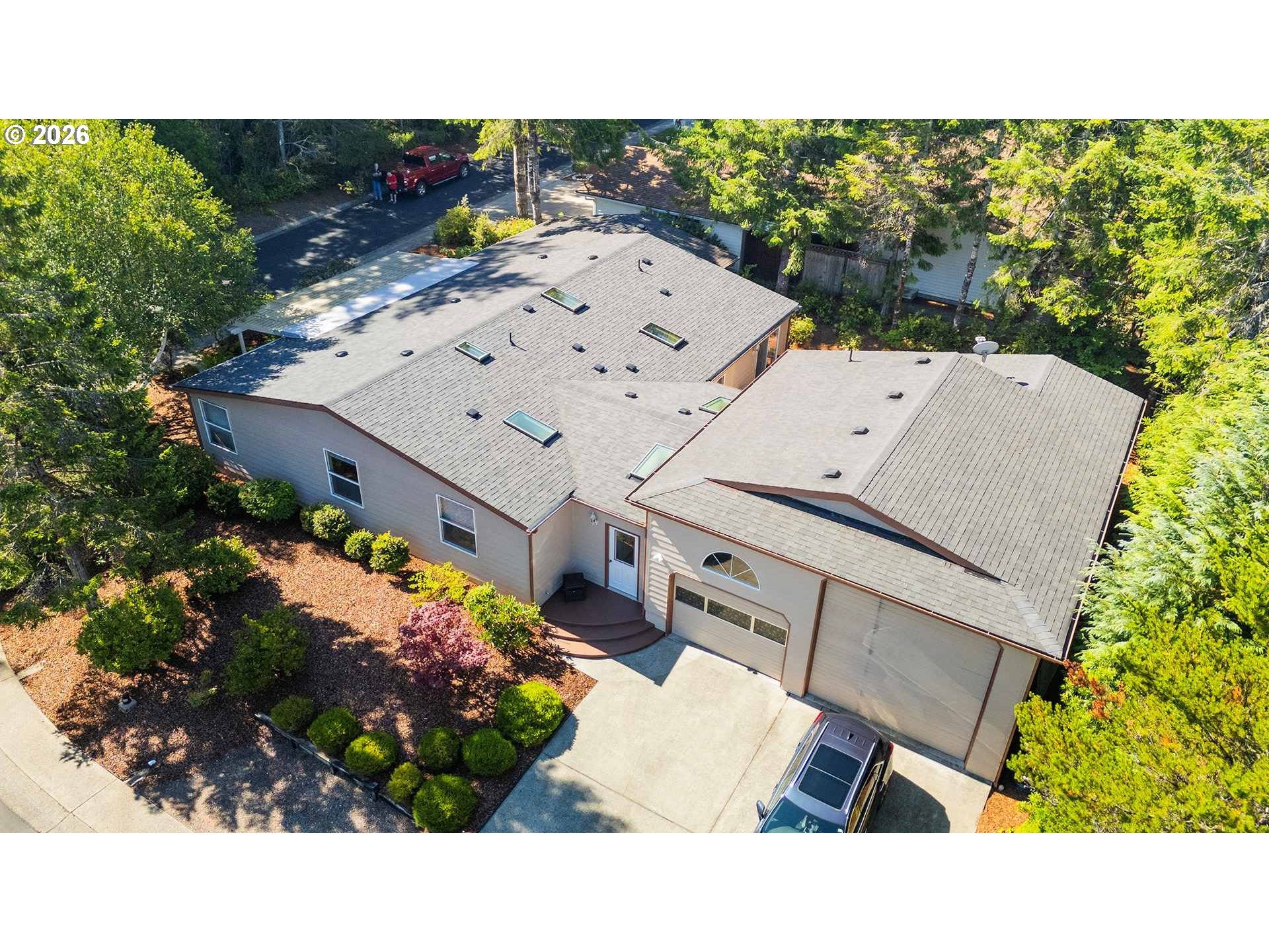 327 SOUTHRIDGE DR