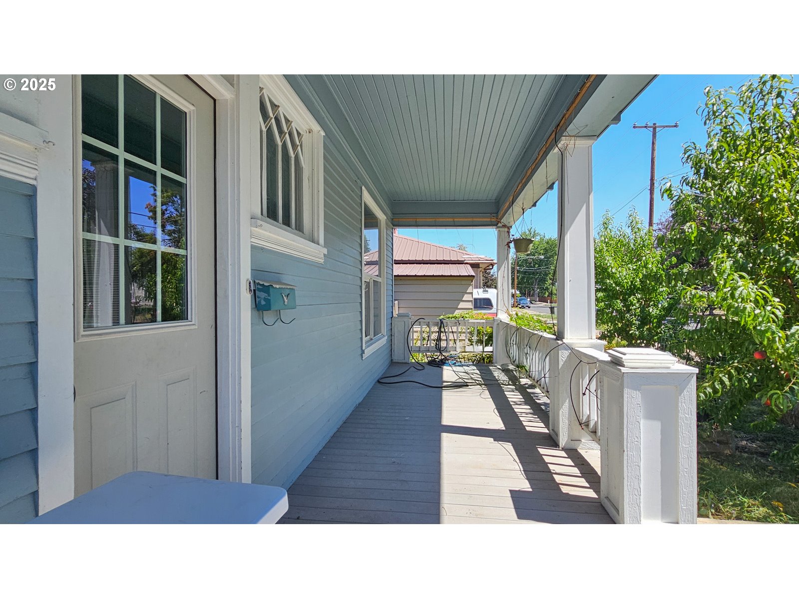 2438 Auburn AVE
