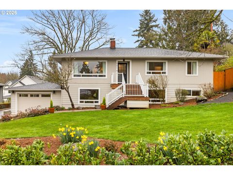 901 SW MAPLECREST CT Portland OR 97219