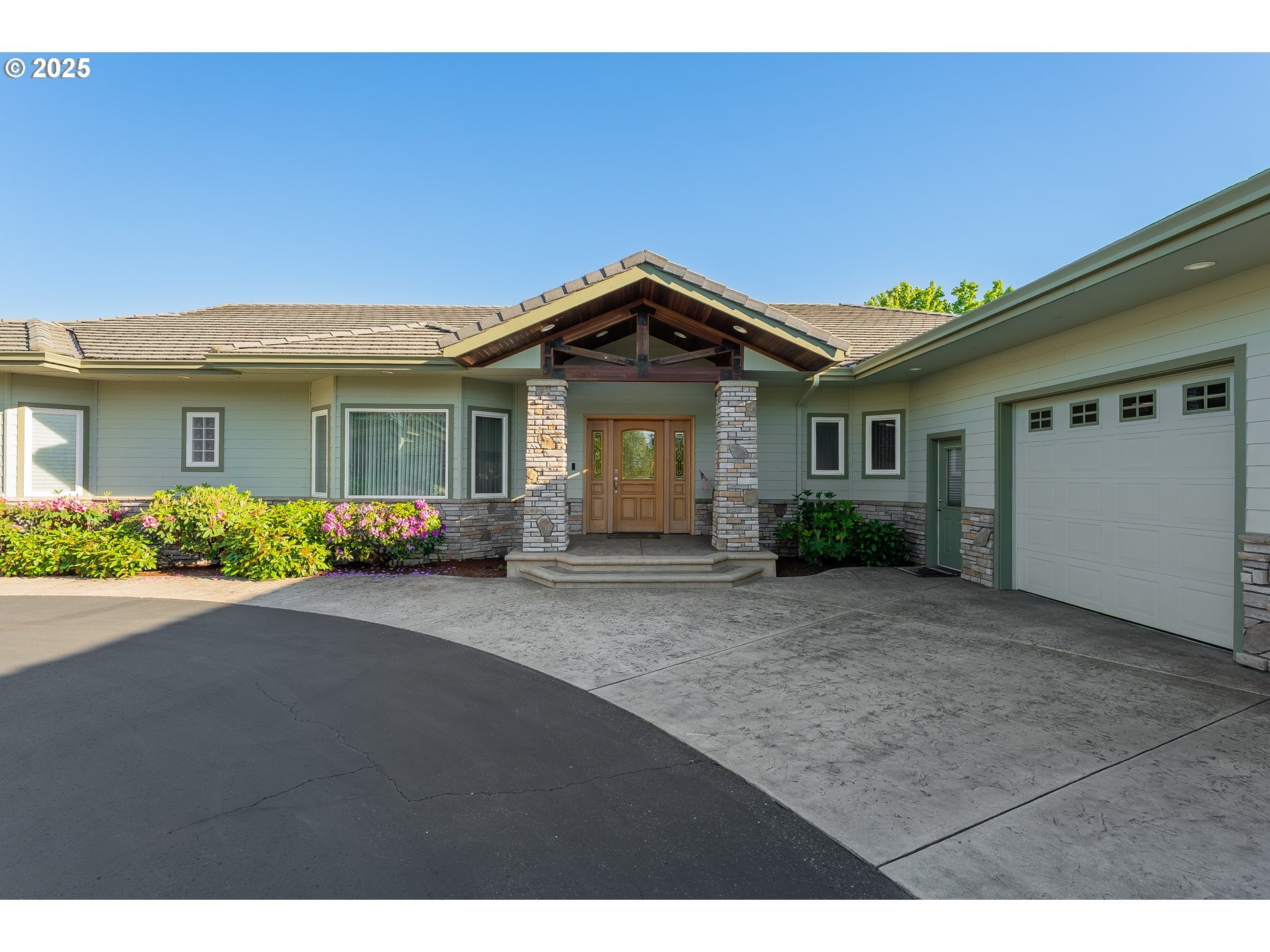 245 FAIRWAY VILLAGE LN