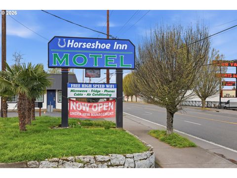 11324 NE SANDY BLVD Portland OR 97220