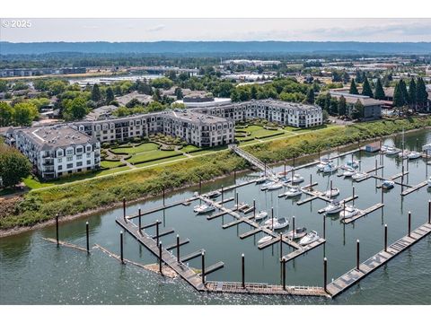 707 N HAYDEN ISLAND DR 223 Portland OR 97217