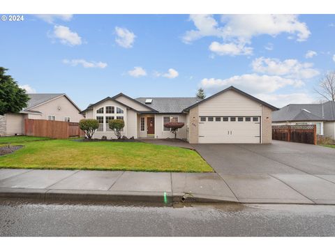 A home in Molalla