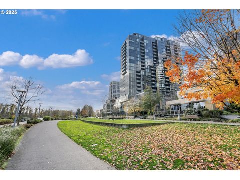 841 S GAINES ST 1704 Portland OR 97239