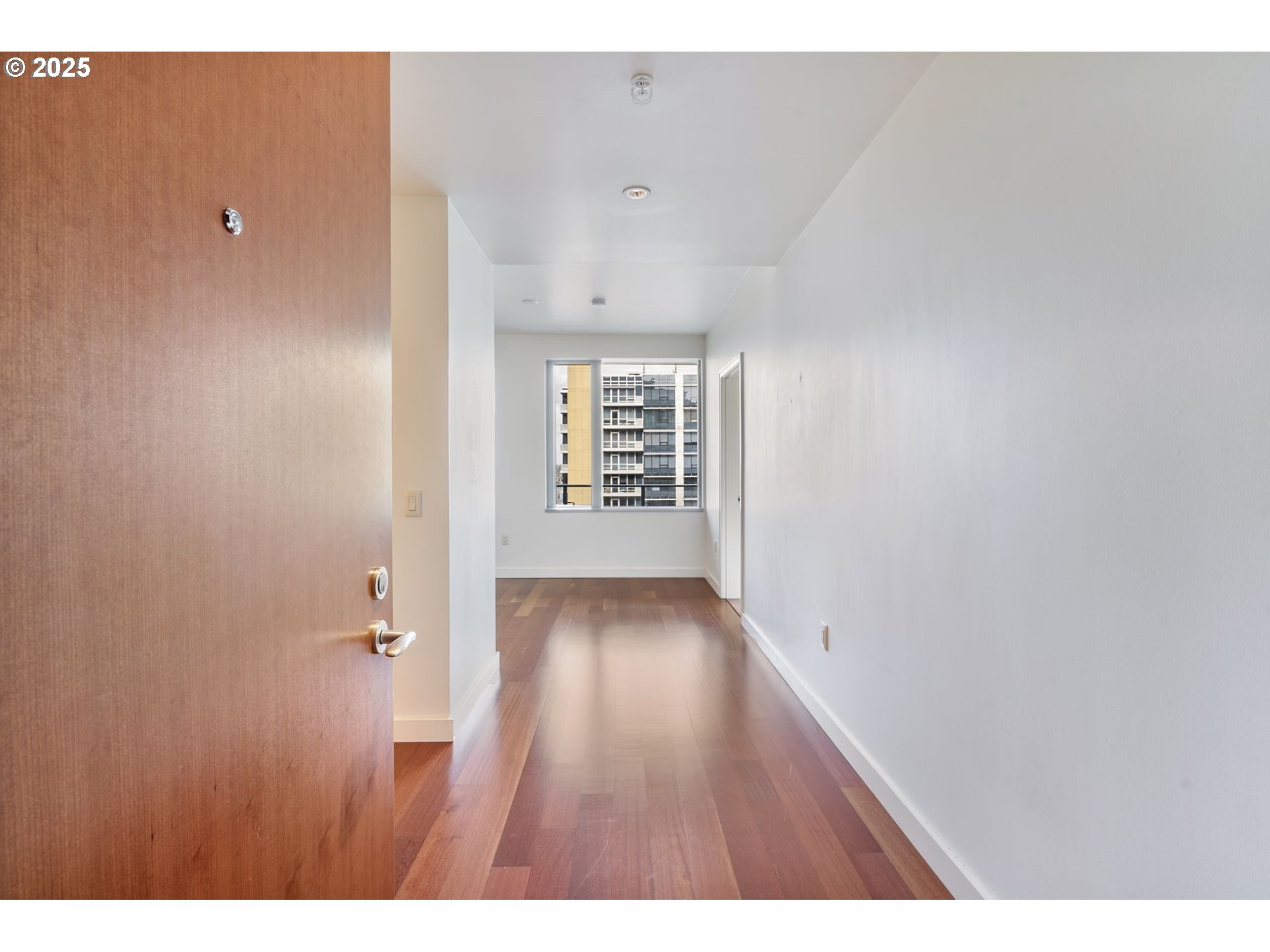 841 S GAINES ST 1704