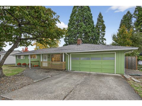 1043 NE STURGESS AVE Hillsboro OR 97124