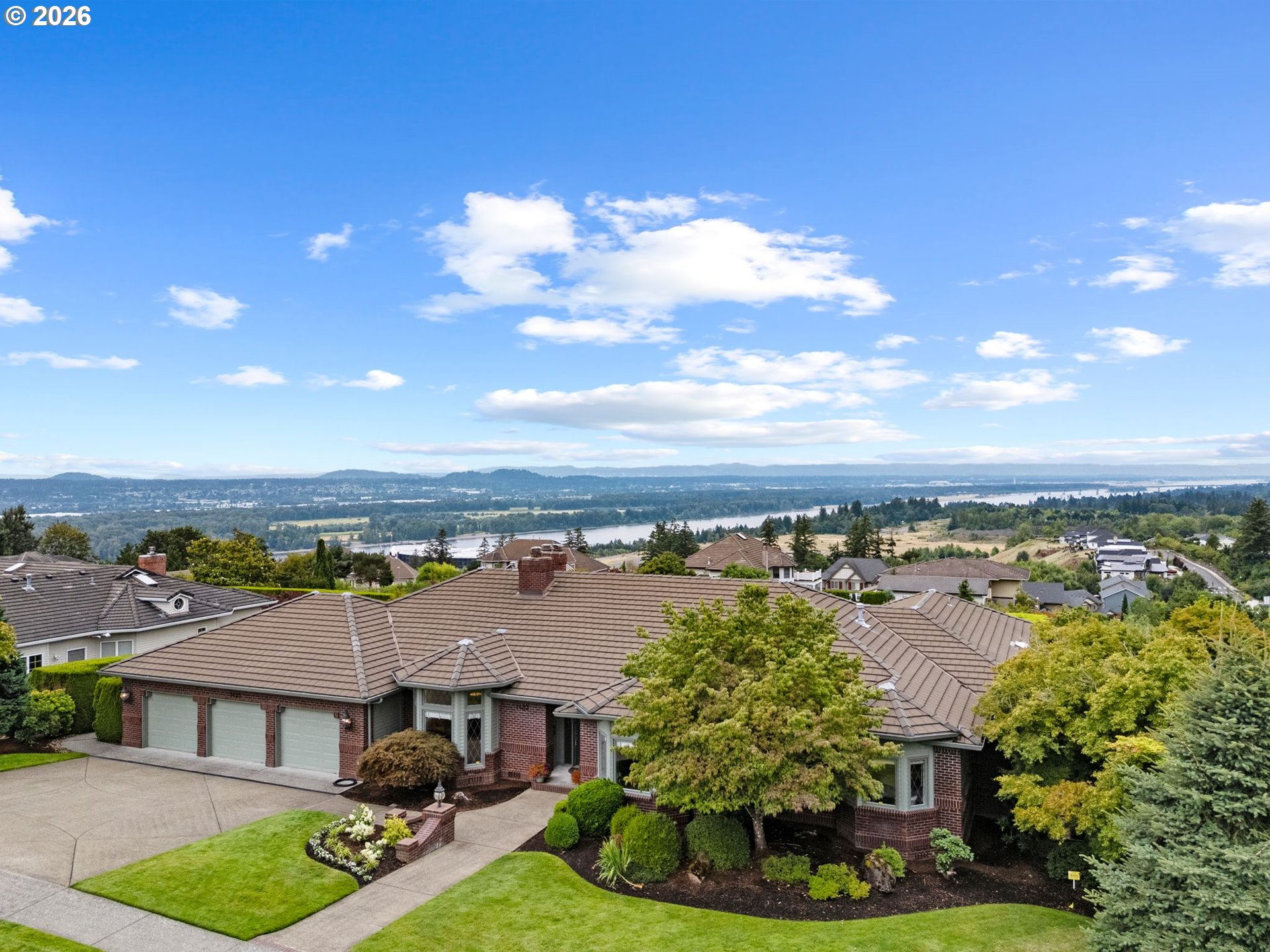1423 NW DEERFERN ST