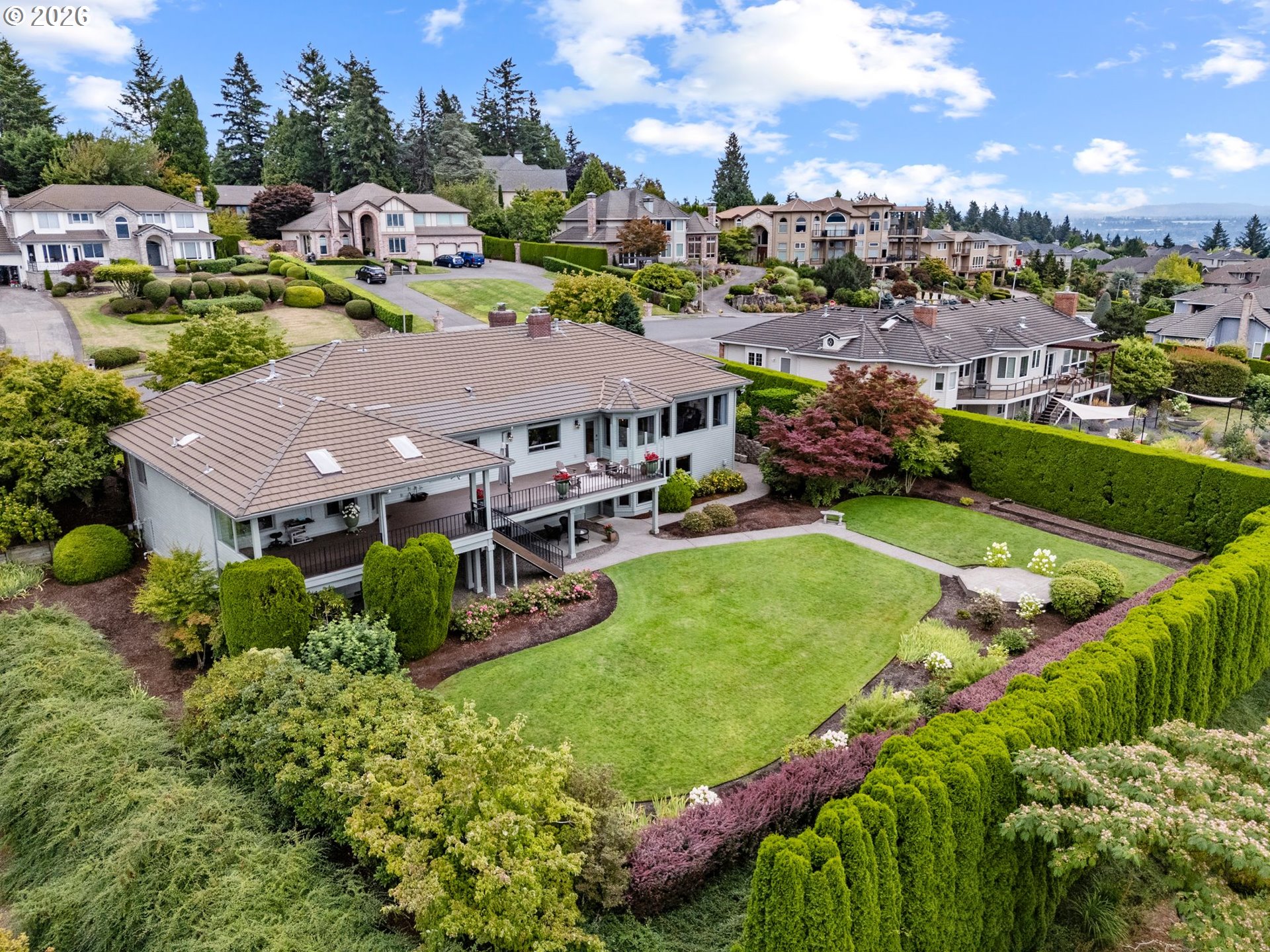 1423 NW DEERFERN ST