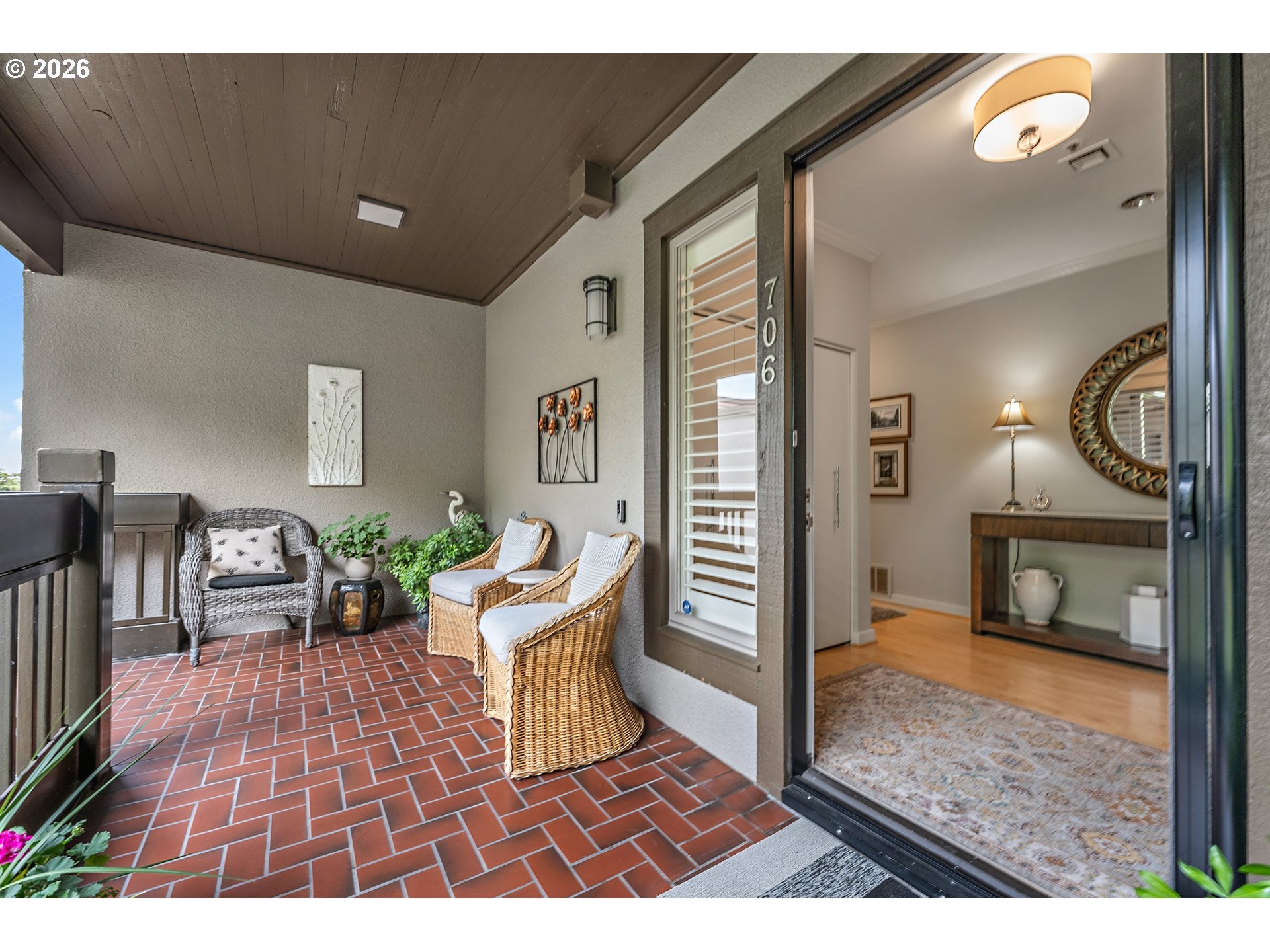 706 NW WESTOVER TER