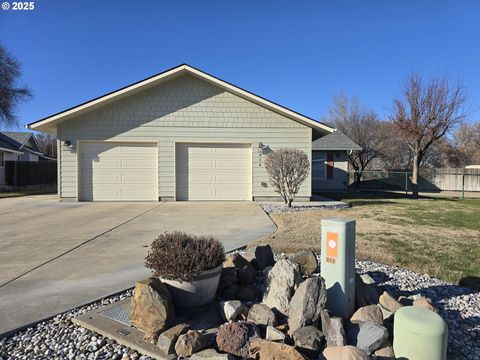 A home in Hermiston