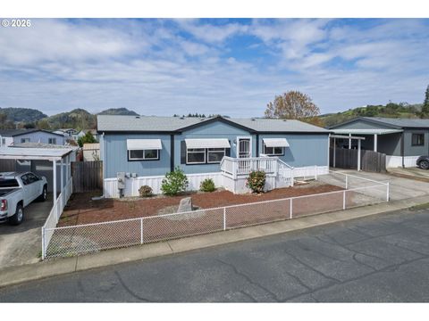 221 NW BREE DR Winston OR 97496