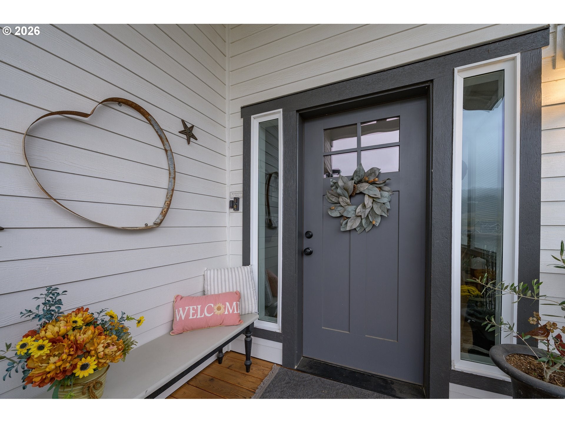 128 E TAYLOR DR