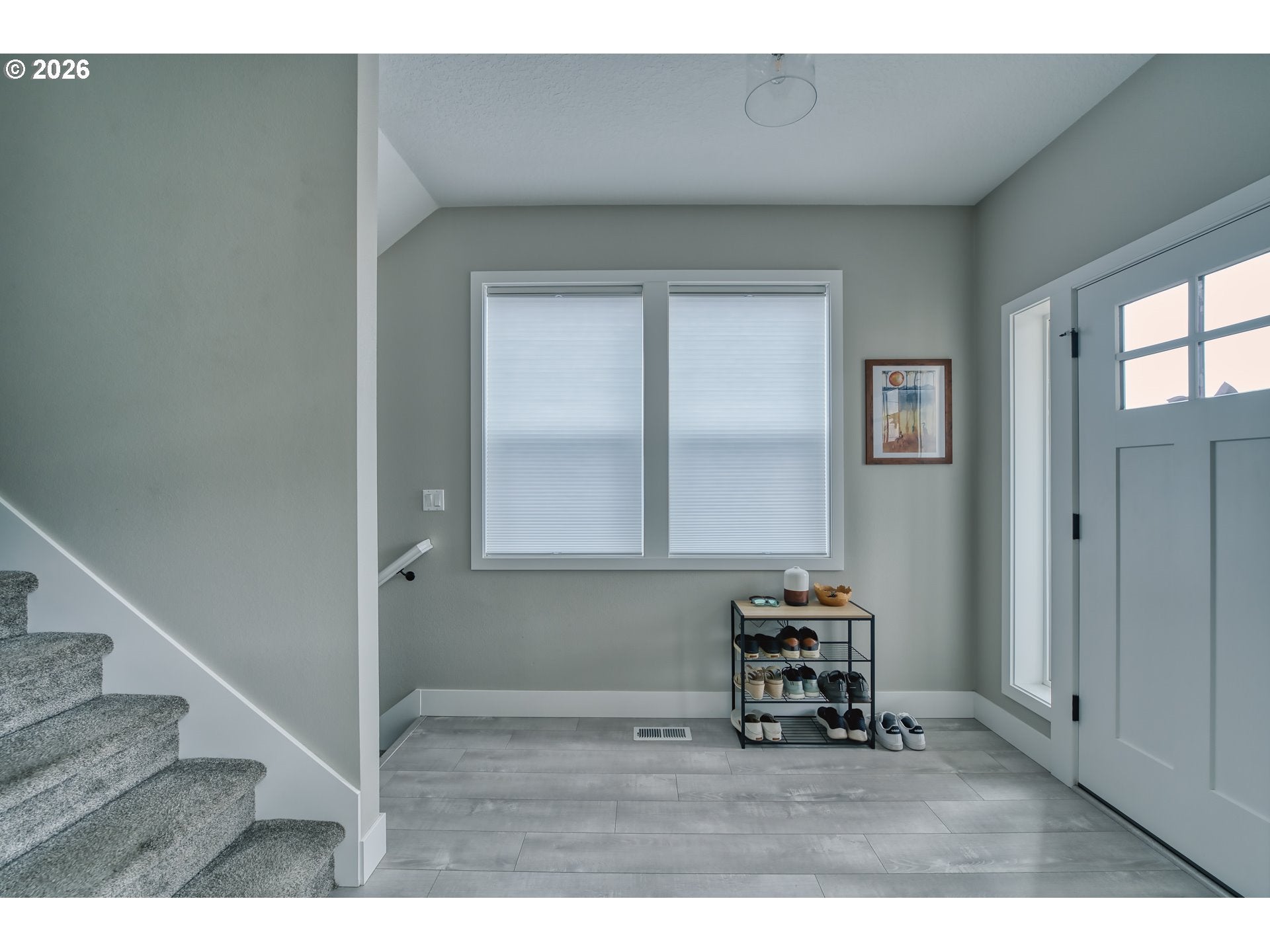 128 E TAYLOR DR
