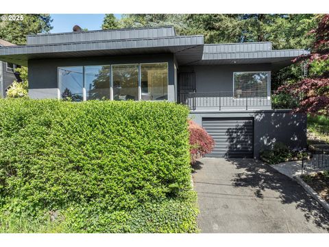 9532 SW BOONES FERRY RD Portland OR 97219