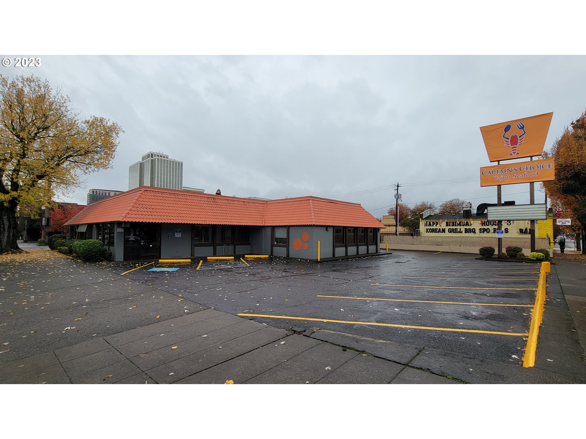 1621 NE 10TH AVE