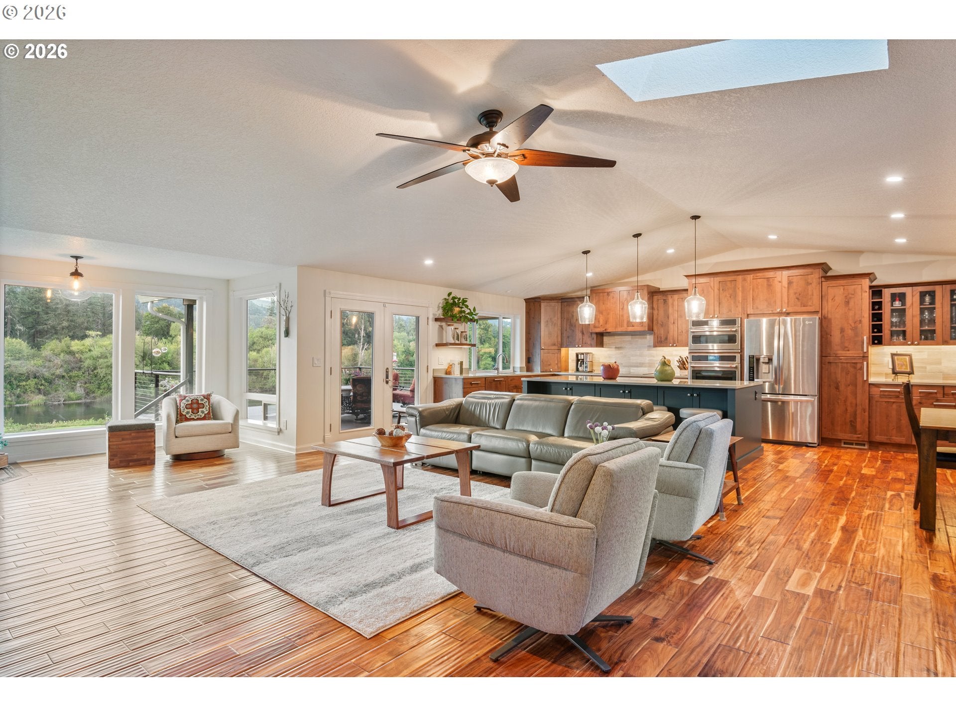 3004 NW BLUE HERON DR