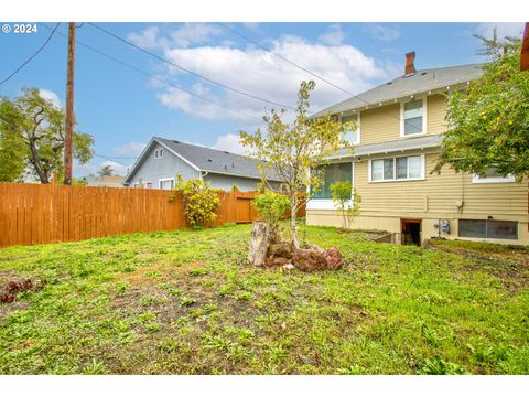 A home in Roseburg