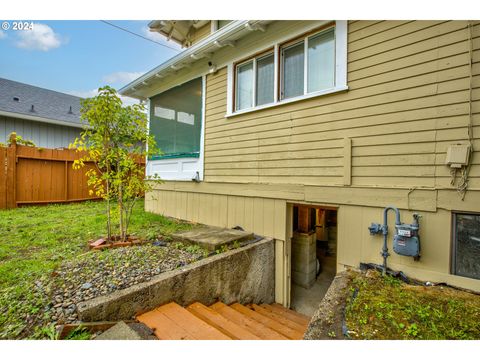 A home in Roseburg