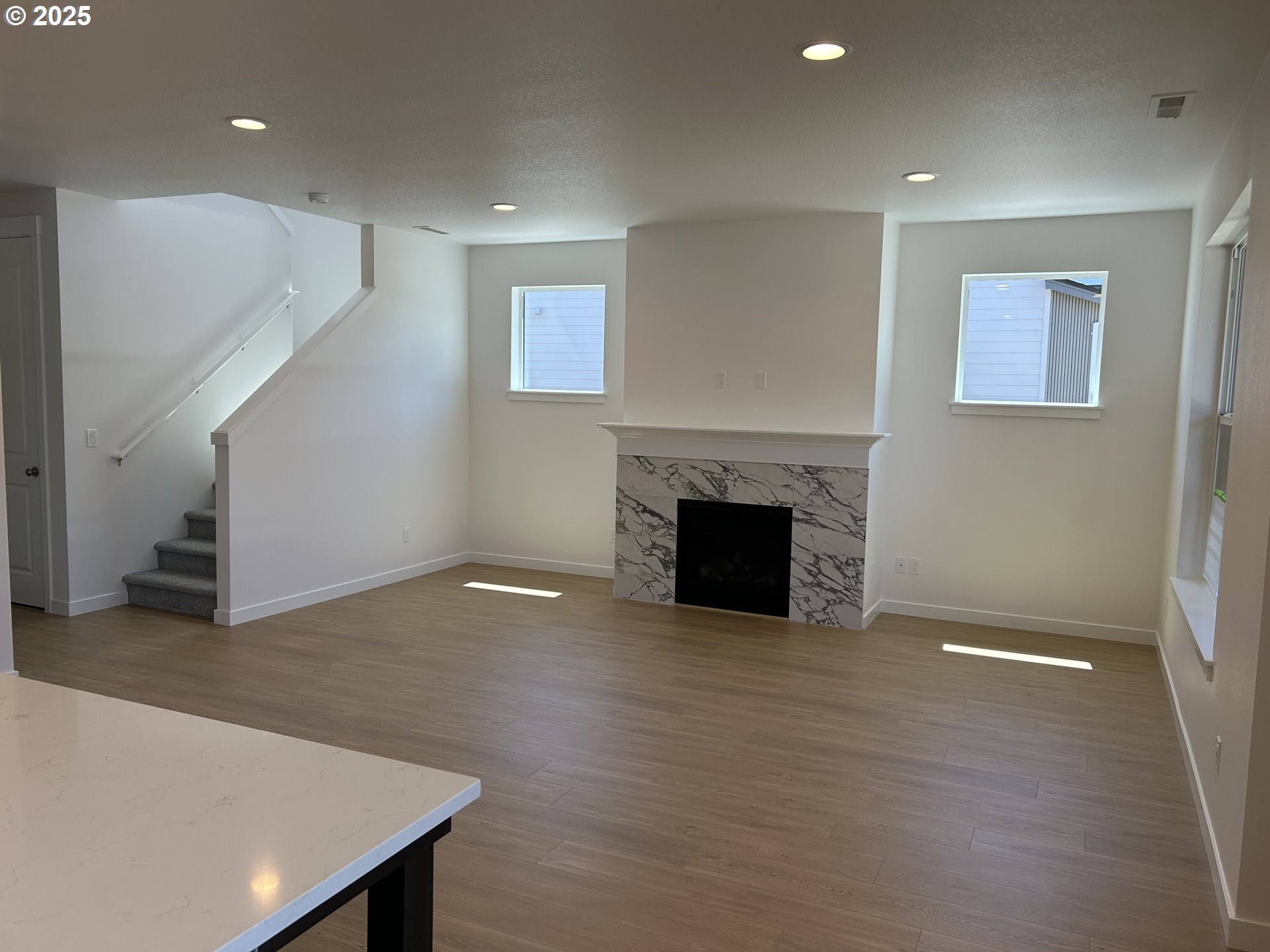 2940 Olympic ST 21