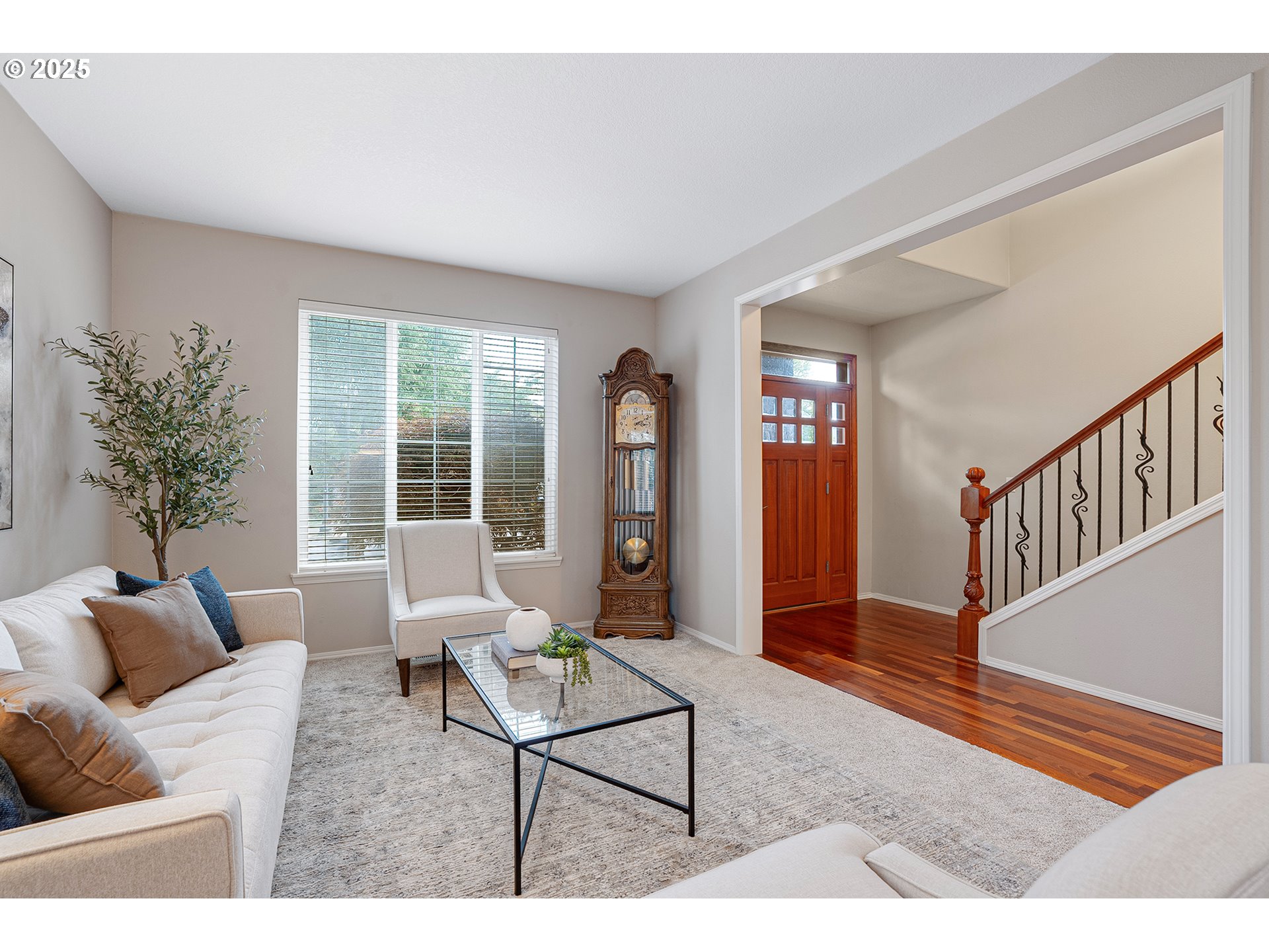 7001 SW BOUCHAINE ST