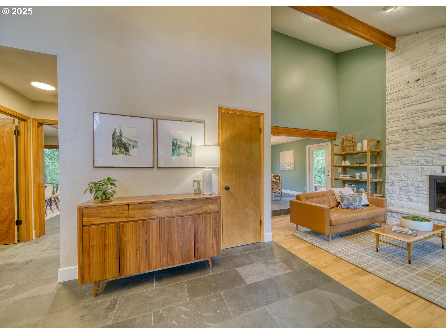 215 MADRONA CT