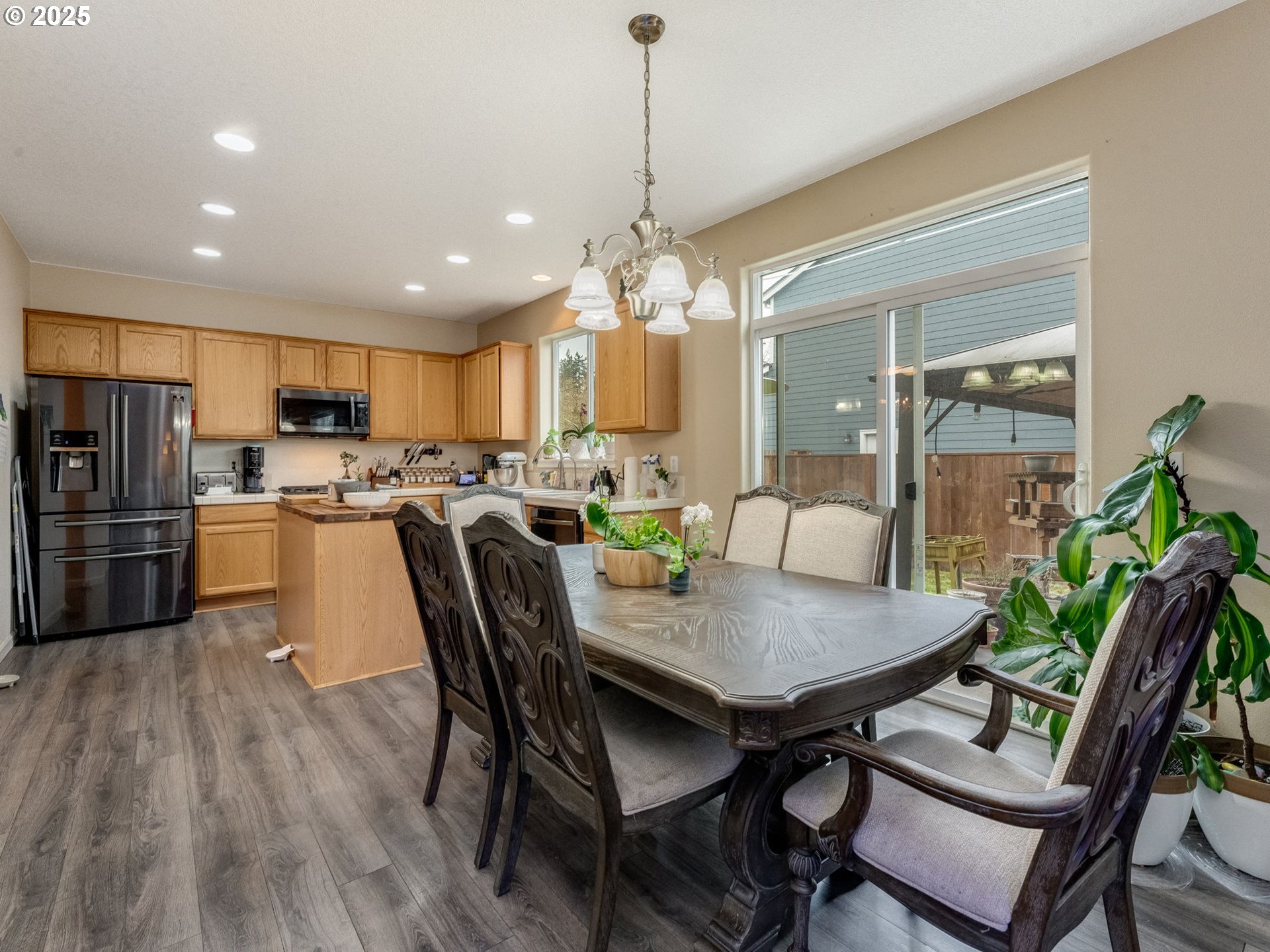 Scappoose, Oregon 97056, United States, 4 Bedrooms Bedrooms, ,3 BathroomsBathrooms,Residential,Active,17019