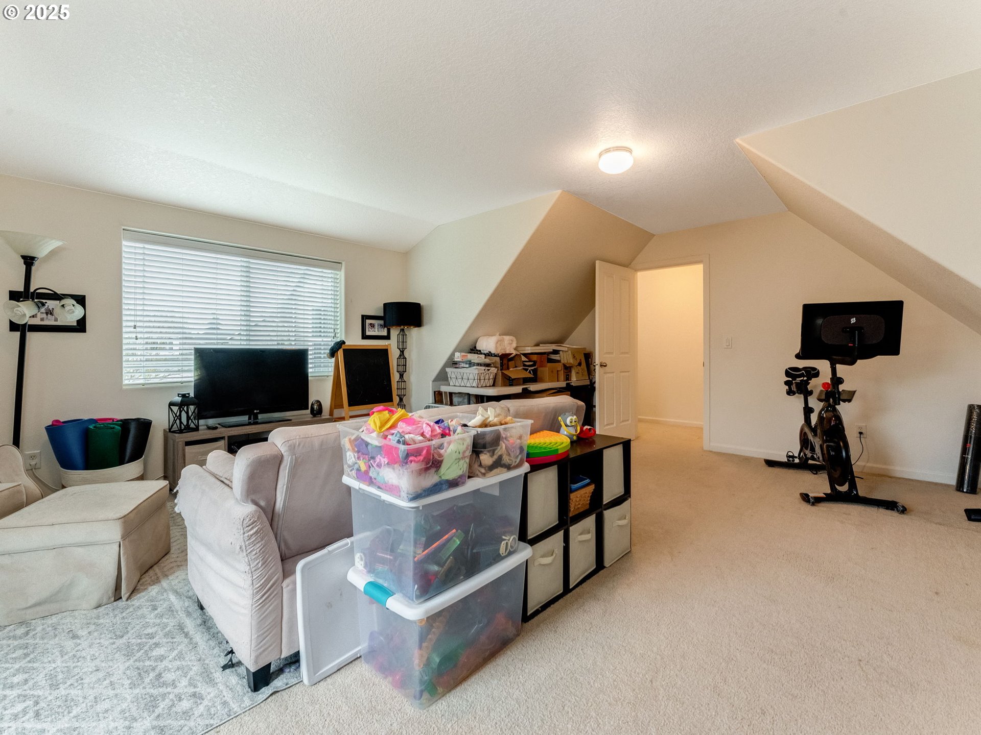 Scappoose, Oregon 97056, United States, 4 Bedrooms Bedrooms, ,3 BathroomsBathrooms,Residential,Active,17019