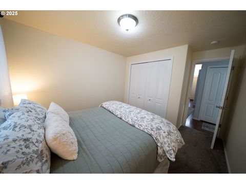 Tiny photo for 24 Sandalwood Loop, Creswell, OR 97426 (MLS # 315185667)
