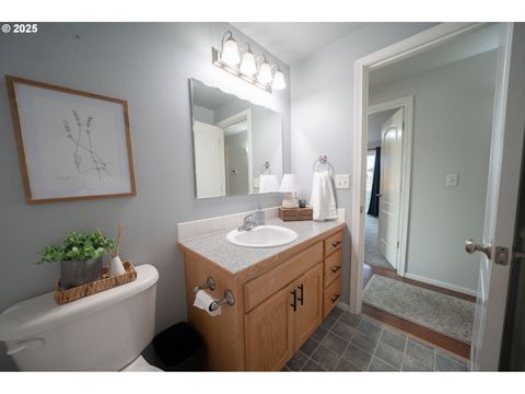 Tiny photo for 24 Sandalwood Loop, Creswell, OR 97426 (MLS # 315185667)