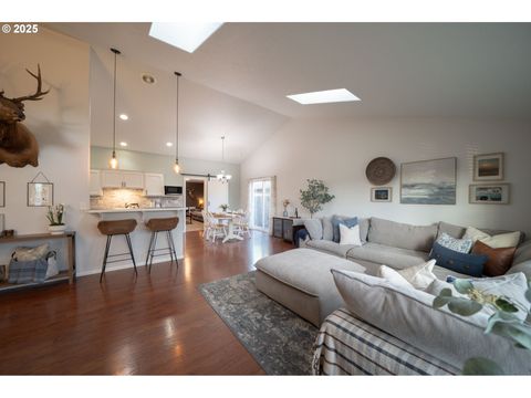 Tiny photo for 24 Sandalwood Loop, Creswell, OR 97426 (MLS # 315185667)