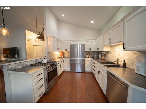 Tiny photo for 24 Sandalwood Loop, Creswell, OR 97426 (MLS # 315185667)