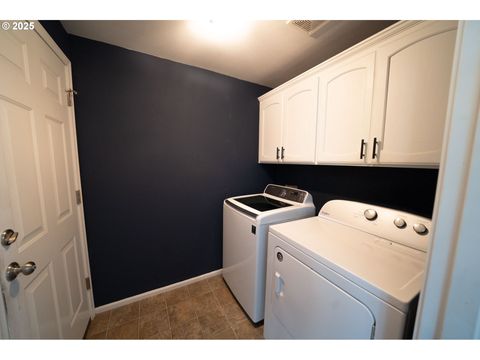 Tiny photo for 24 Sandalwood Loop, Creswell, OR 97426 (MLS # 315185667)