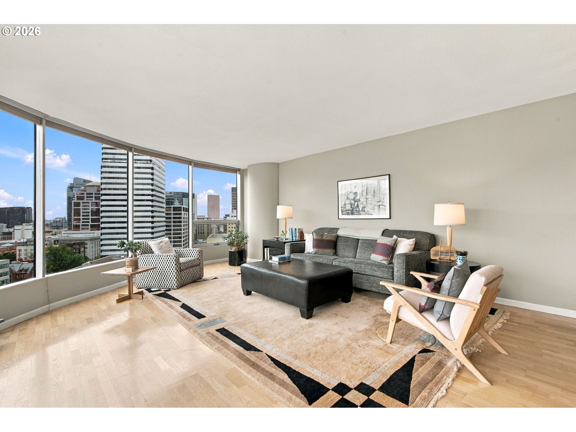 1500 SW 5TH AVE 1601