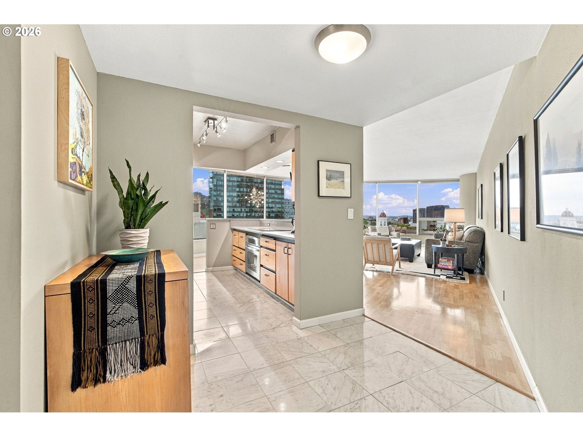 1500 SW 5TH AVE 1601
