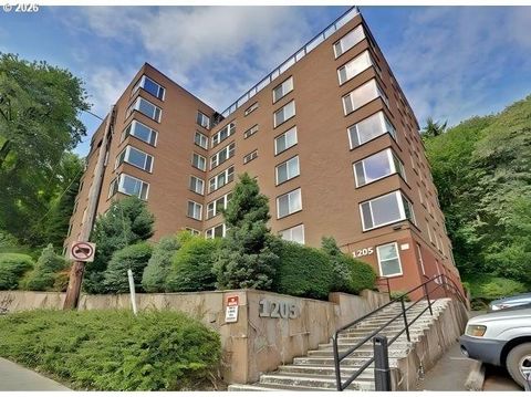 1205 SW CARDINELL DR Portland OR 97201