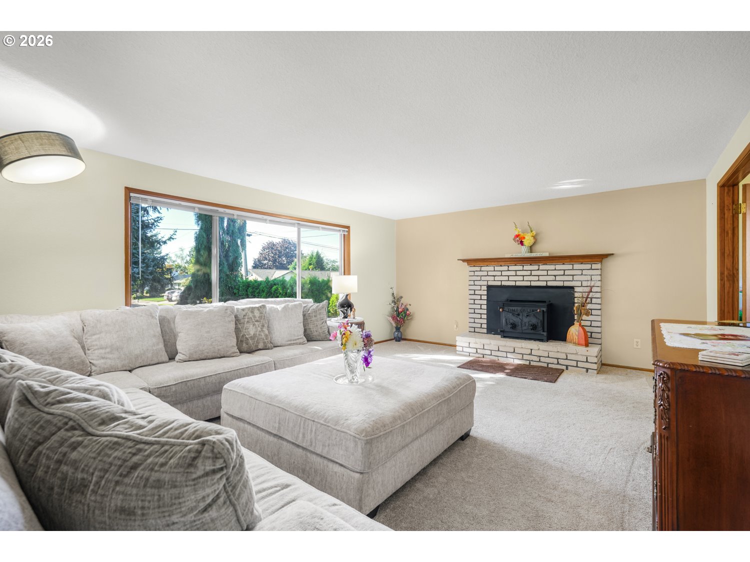 470 NW BELLA VISTA DR