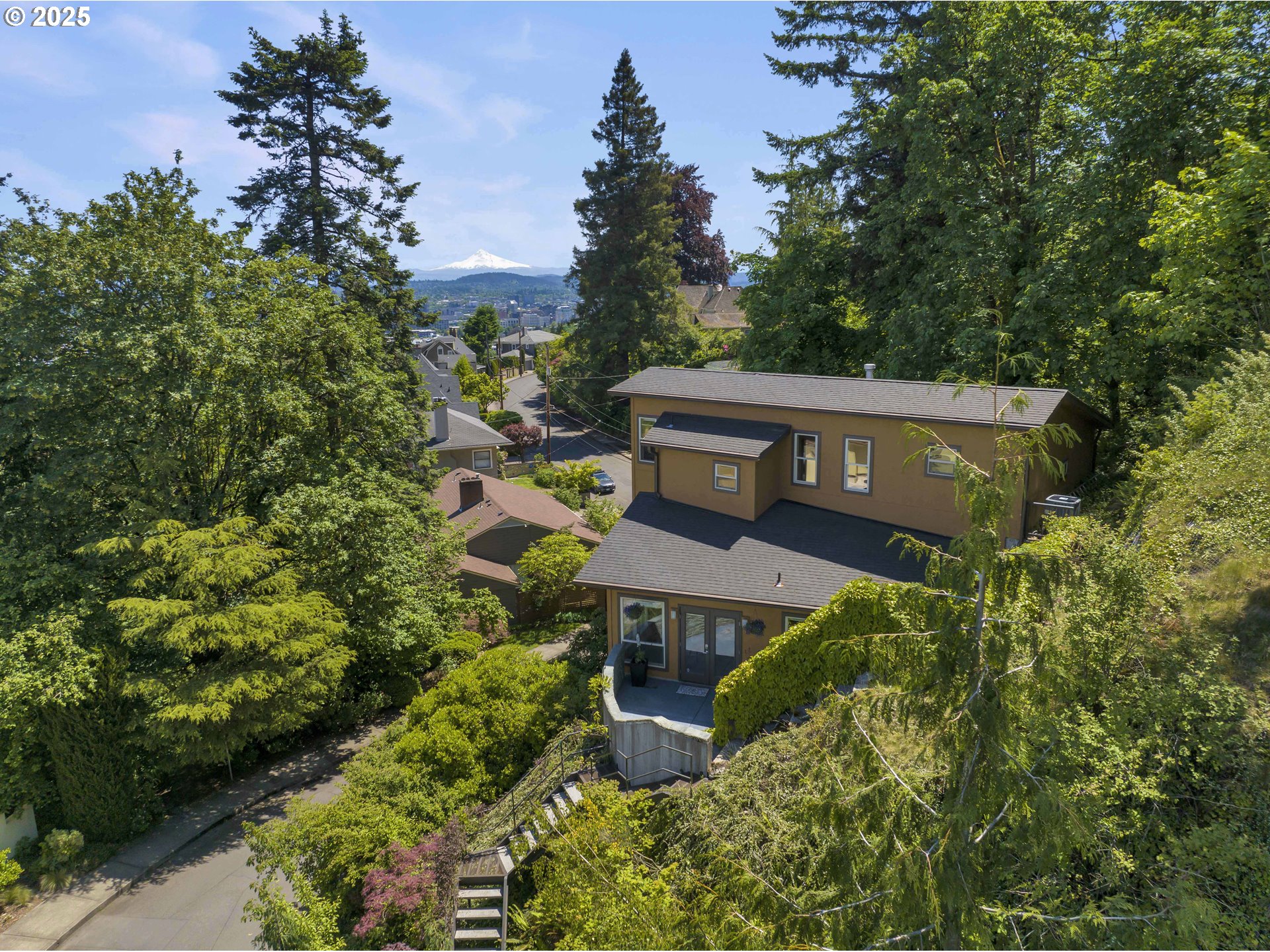 2922 NW FAIRFAX TER