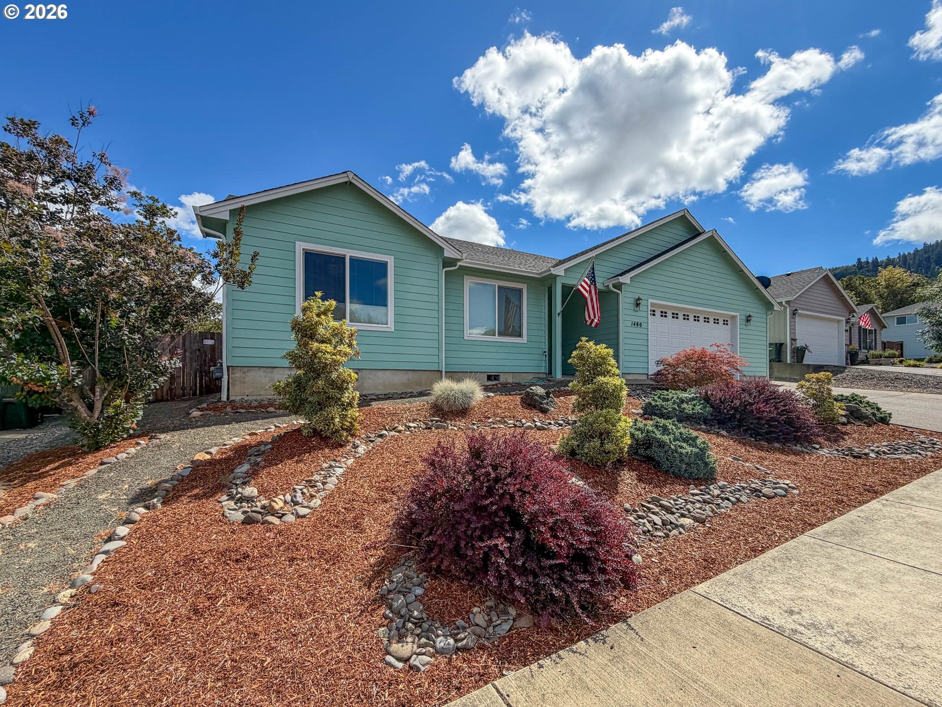 1480 W TARRAGON DR